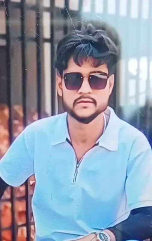 
लखनऊ के सआदतगंज​ स्थित लकड़मंडी इलाके में प्रेमी की हत्या
