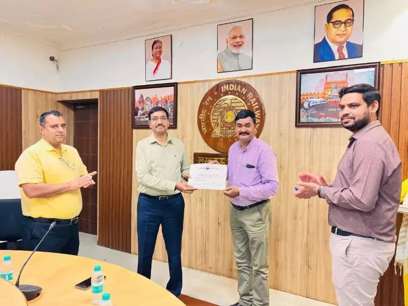  लखनऊ मंडल में उत्तर रेलवे राजभाषा पखवाड़ा-2025 का सफल आयोजन