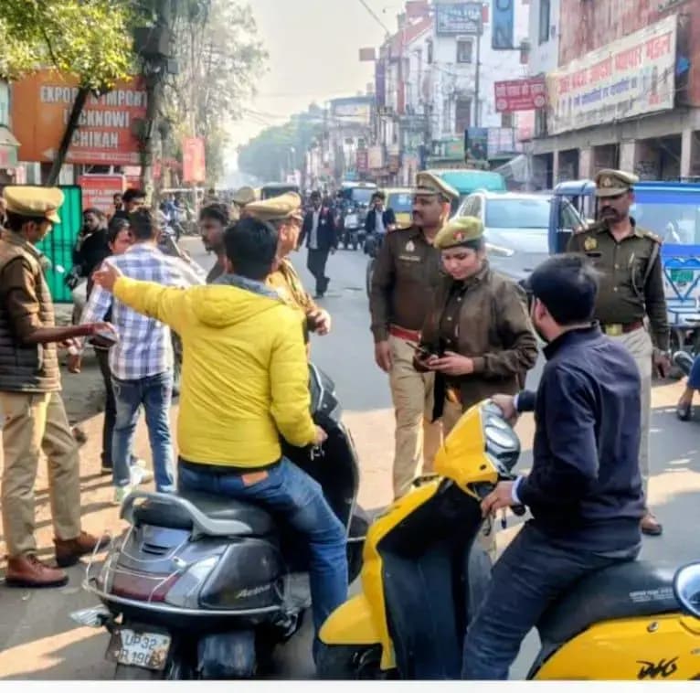 लखनऊ में कैसरबाग पुलिस ने शुरू किया चेकिंग अभियान