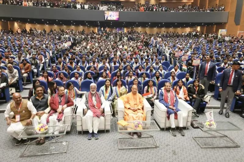 मुख्यमंत्री ने इंदिरा गांधी प्रतिष्ठान में किया युवा सहकार सम्मेलन एवं यूपी को-ऑपरेटिव एक्सपो-2025 का शुभारंभ 
