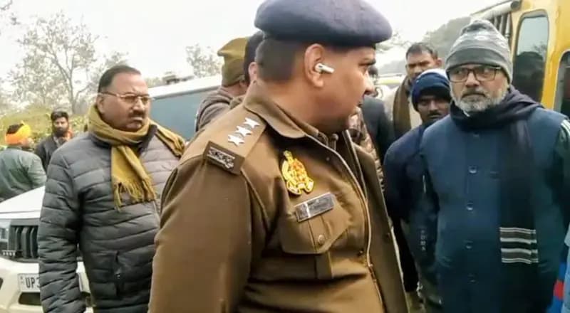 लखनऊ के नगराम इलाके में  लापता महिला का कंकाल बरामद,मौके पर परिजनो का हंगामा
