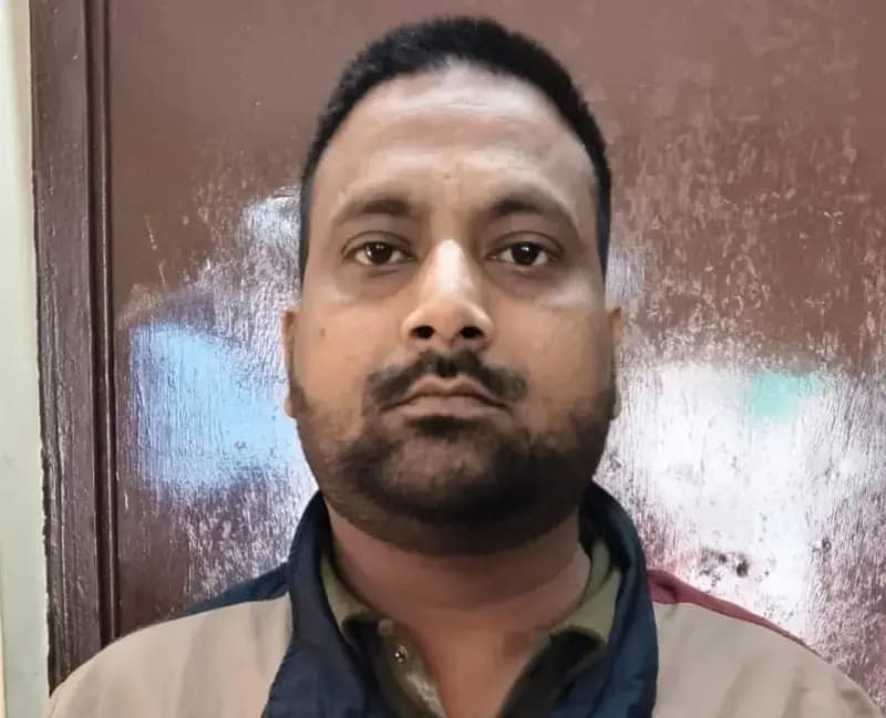  लखनऊ के पारा क्षेत्र में नशे की हालत में देवर ने भाभी पर चलाई गोली, आरोपी गिरफ्तार