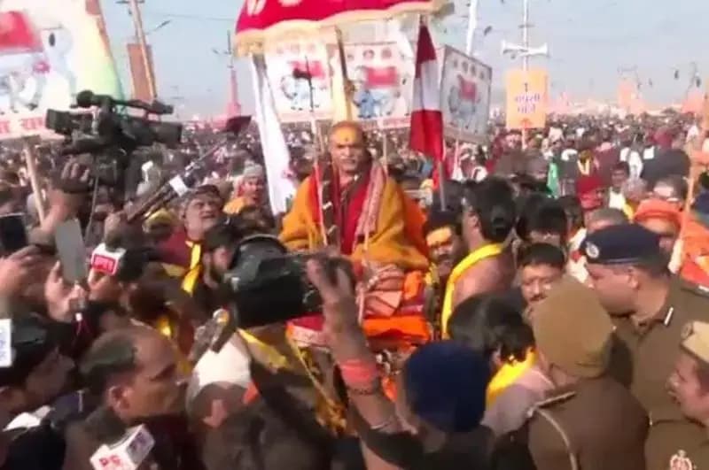 शंकराचार्य अविमुक्तेश्वरानंद ने गृह सचिव पर उनके शिष्यों की पिटाई का लगाया आरोप