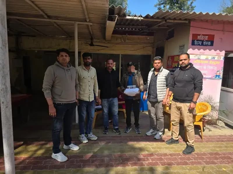  एएनटीएफ यूनिट बरेली ने बीस लाख रुपए कीमत की अफीम के साथ एक तस्कर  पकड़ा