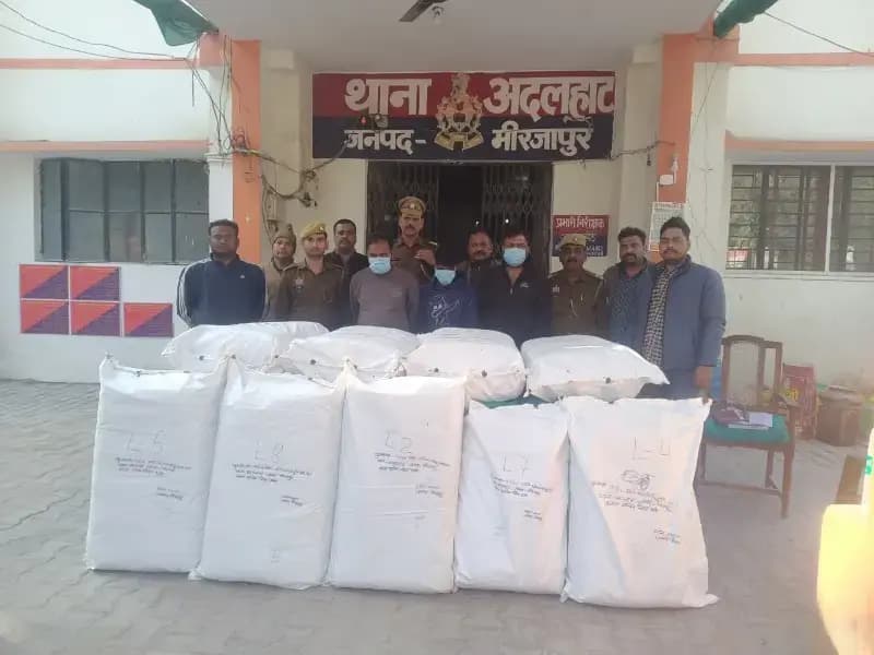  ANTF यूनिट गोरखपुर ने करोड़ो के अवैध मादक पदार्थों के साथ तीन तस्कर  पकड़े

