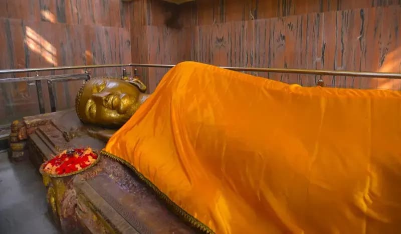 वैश्विक बौद्ध आस्था का केंद्र बना UP, करीब 82 लाख पर्यटक पहुंचे बुद्ध भूमि 