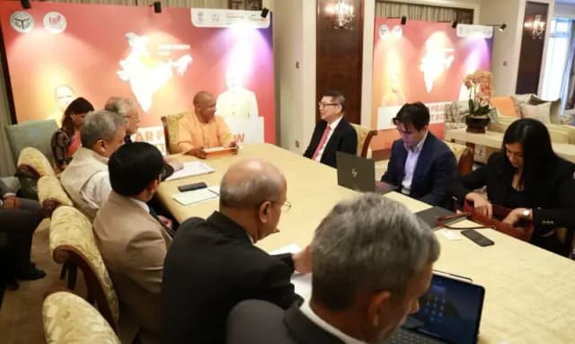 सिंगापुर में  CM योगी ने GIC  के साथ की दीर्घकालिक निवेश पर विस्तृत चर्चा