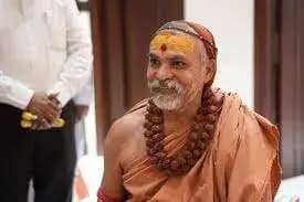   शंकराचार्य स्वामी अविमुक्तेश्वरानंद सरस्वती पर अदालत के आदेश पर झूंसी थाने में FIR दर्ज 
