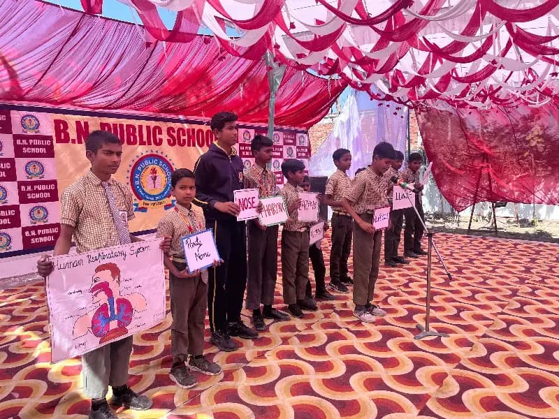 रंगबिरंगे कार्यक्रमों के बीच वार्षिकोत्सव में अभिव्यक्ति की आजादी ​का संदेश