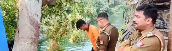 लखनऊ के पारा क्षेत्र में नशे की हालत में युवक नहर में गिरा ,पुलिस ढूंढने में लगी