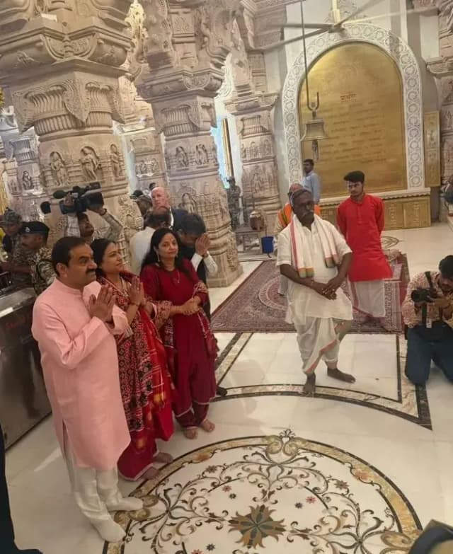 अडानी समूह के अध्यक्ष गौतम अडानी ने राम जन्मभूमि मंदिर में प्रभु रामलला के किए दर्शन  


