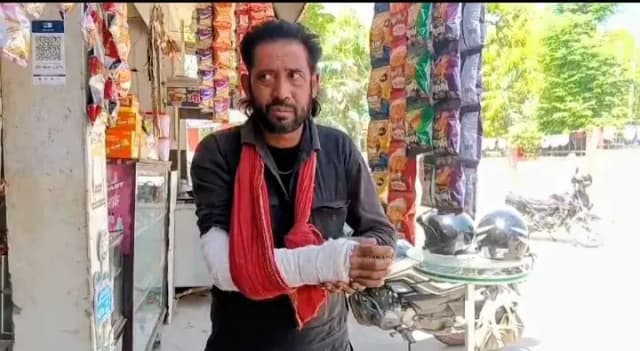 लखनऊ के BKT क्षेत्र मे दबंगों के हौसले बुलंद, पीड़ित कर रहा न्याय की मांग
