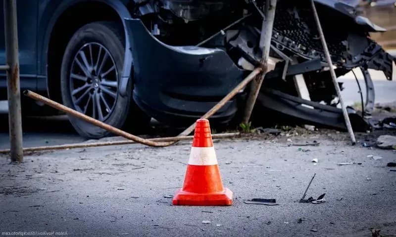 अज्ञात वाहन की टक्कर से खरीदारी के लिए निकली महिला की मौत