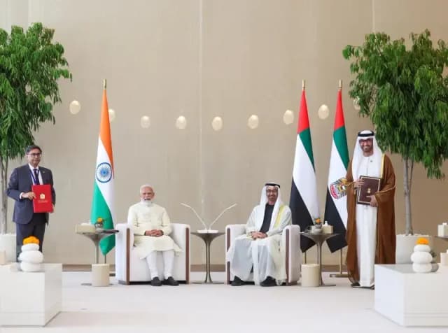  PM का यूएई दौरा: रक्षा, एलपीजी आपूर्ति और वाडिनार शिप रिपेयर क्लस्टर  पर हुए ऐतिहासिक करार