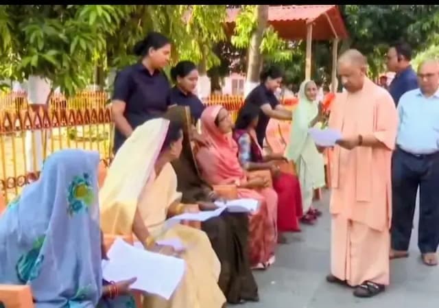 गोरखपुर को मिली ₹393 करोड़ के इंटरनेशनल क्रिकेट स्टेडियम की सौगात,CM ने किया भूमि पूजन