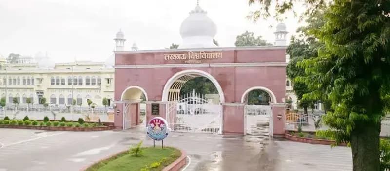  LU में परीक्षा की गोपनीयता से खिलवाड़ और छात्रा से अभद्रता के आरोप, FIR के लिए पुलिस को पत्र
