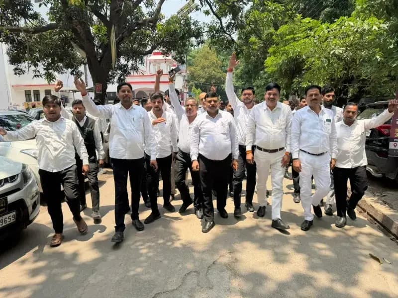  बीकेटी बार एसोसिएशन ने किया न्यायिक कार्य का बहिष्कार, आज बुलाई आपातकालीन आम सभा
