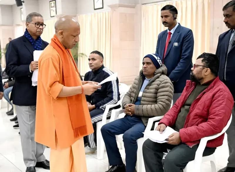 'जनता दर्शन' में आई महिला ने मुख्यमंत्री को सुनाया दुखड़ा, पुलिस आयुक्त को तत्काल उचित कार्रवाई का निर्देश