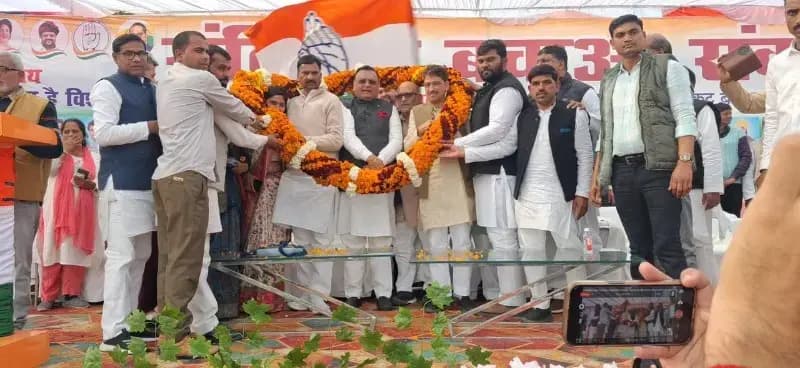 सीतापुर की सेवता विधानसभा के रेउसा चौराहा पर “संविधान बचाओ संवाद” कार्यक्रम का सफलतापूर्वक आयोजन संपन्न