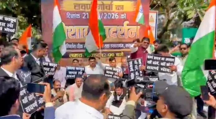 सैंकड़ों ब्राह्मण बटुकों के शंखनाद के साथ सवर्ण मोर्चा ने निकाली रैली