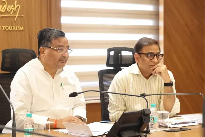 UP के पर्यटन एवं संस्कृति मंत्री ने की वित्तीय वर्ष 2025-26 से संबंधित विभागीय समीक्षा बैठक