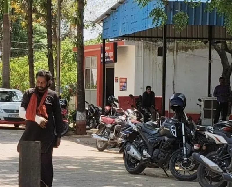 महिला से दुष्कर्म का प्रयास,कपड़े फाड़े,लखनऊ के बख्शी का तालाब थाना क्षेत्र में हुई घटना