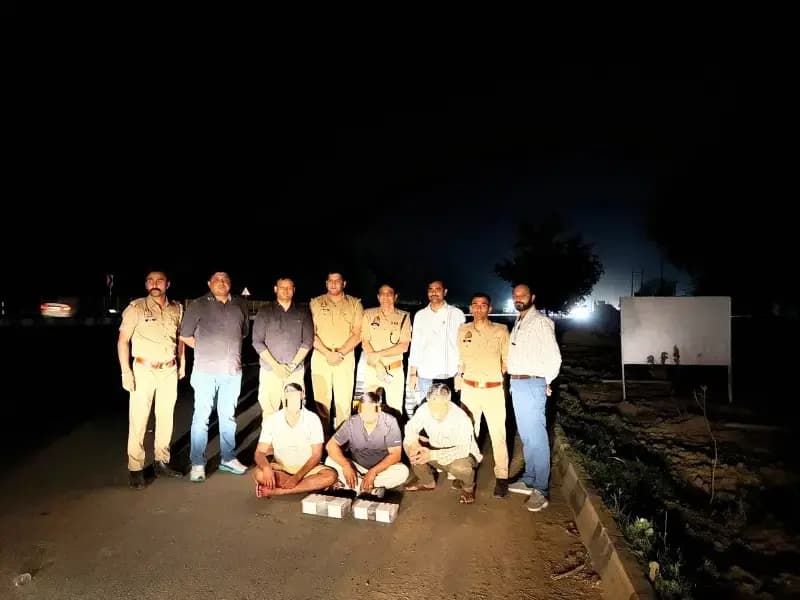 ANTF ऑपरेशनल यूनिट आगरा द्वारा अवैध मादक पदार्थ की तस्करी करने वाले 3 तस्कर गिरफ्तार